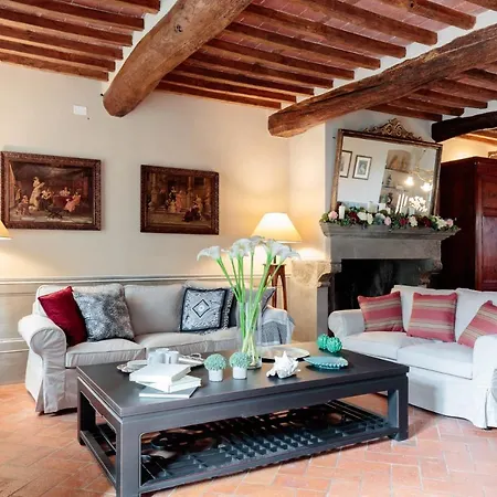 Brunetta, Discover Your Modern But Traditional In Lucca