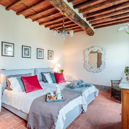 Brunetta, Discover Your Modern But Traditional In Lucca Villa