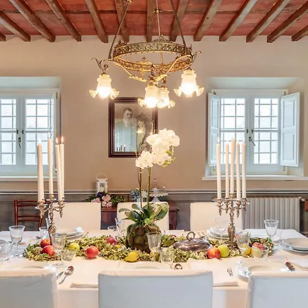 Brunetta, Discover Your Modern But Traditional In Lucca Villa Capannori
