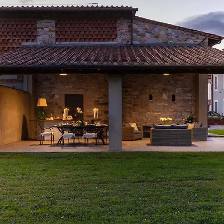Brunetta, Discover Your Modern But Traditional In Lucca ヴィラ カパンノリ